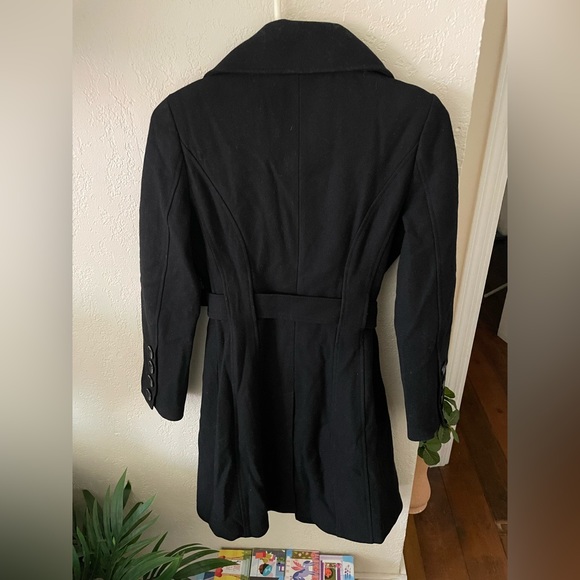 Guess Trench Coat✨ - Picture 2 of 3